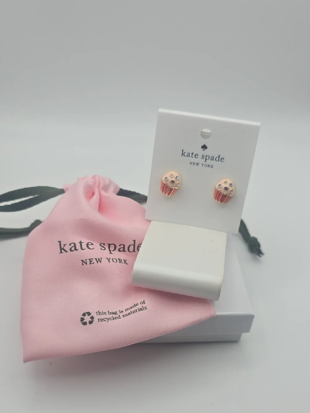 Kate Spade "Take The Cake" Pink Cupcake Crystal Stud Earrings (DUSTY)(NWT)✨️🧁✨️ - Picture 2 of 6